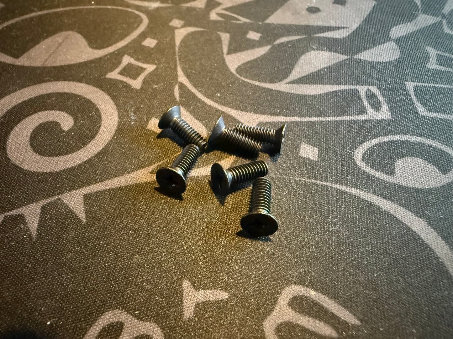 8-32 x 1/2 100 Degree Flat Head Phillips - Black