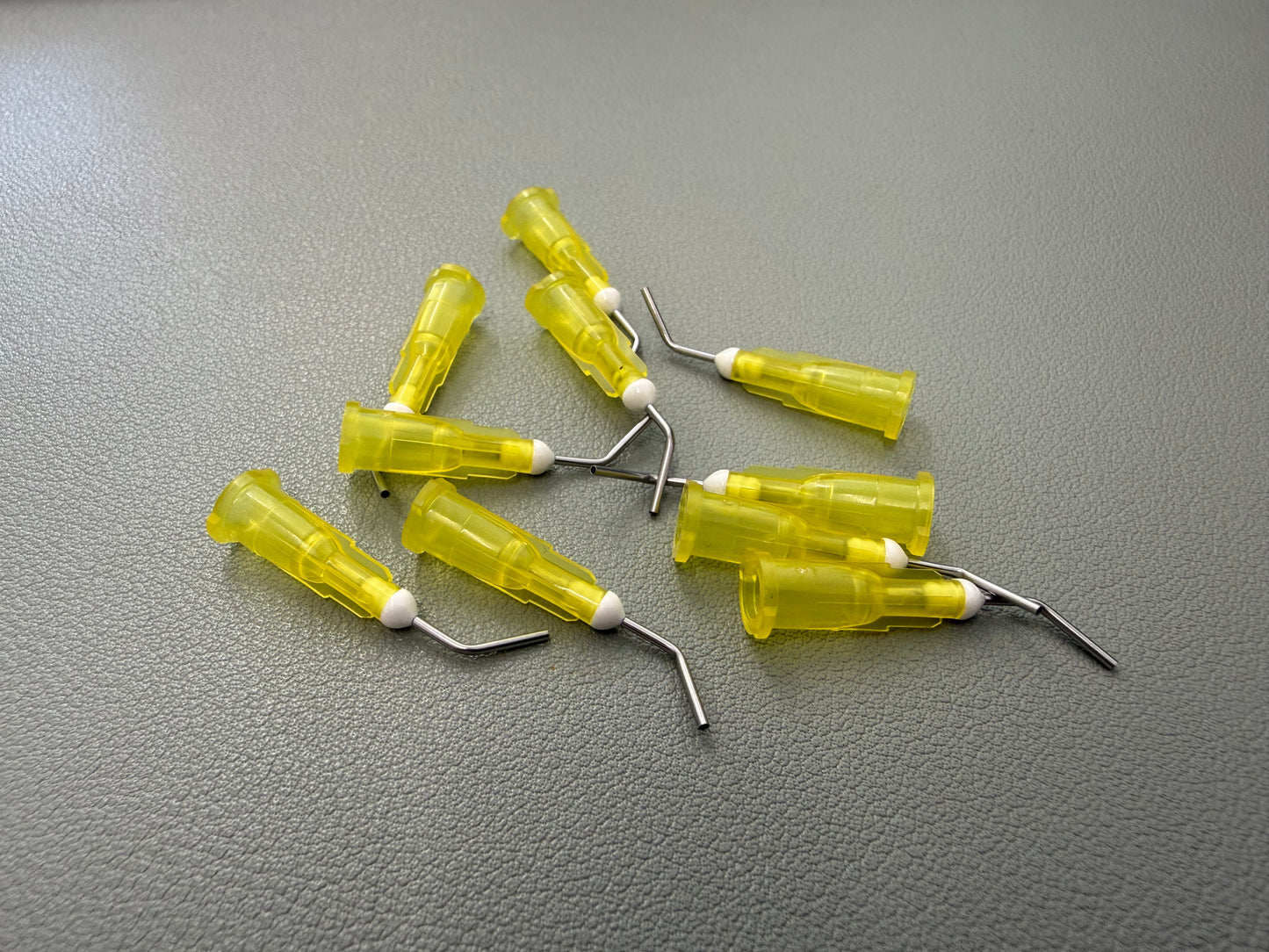 Hi-Flo Metal Angled Glue Nozzle Yellow - 10 Pack